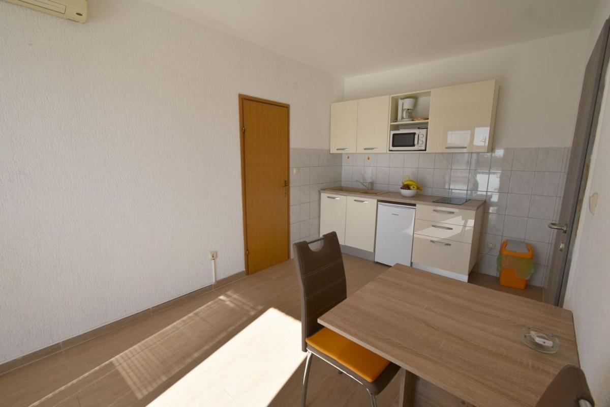 Denjak Apartments Kornić Eksteriør billede