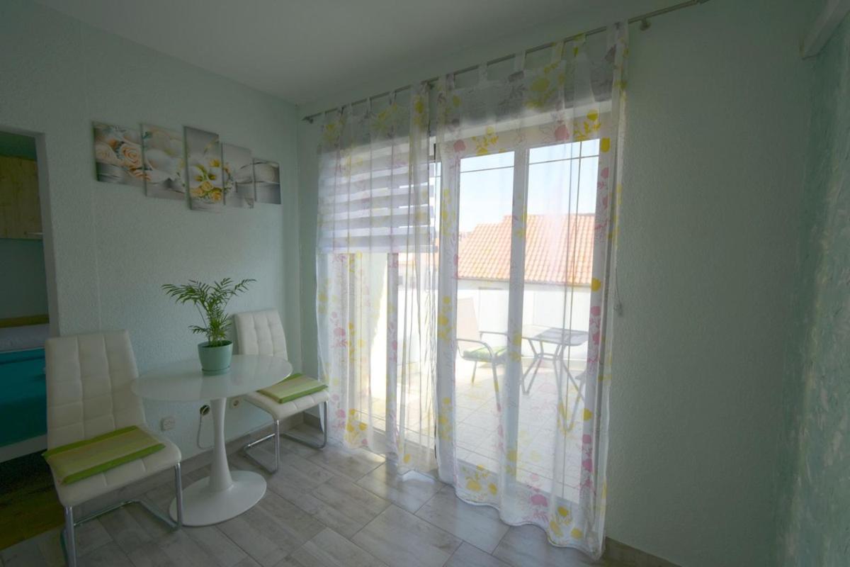 Denjak Apartments Kornić Eksteriør billede