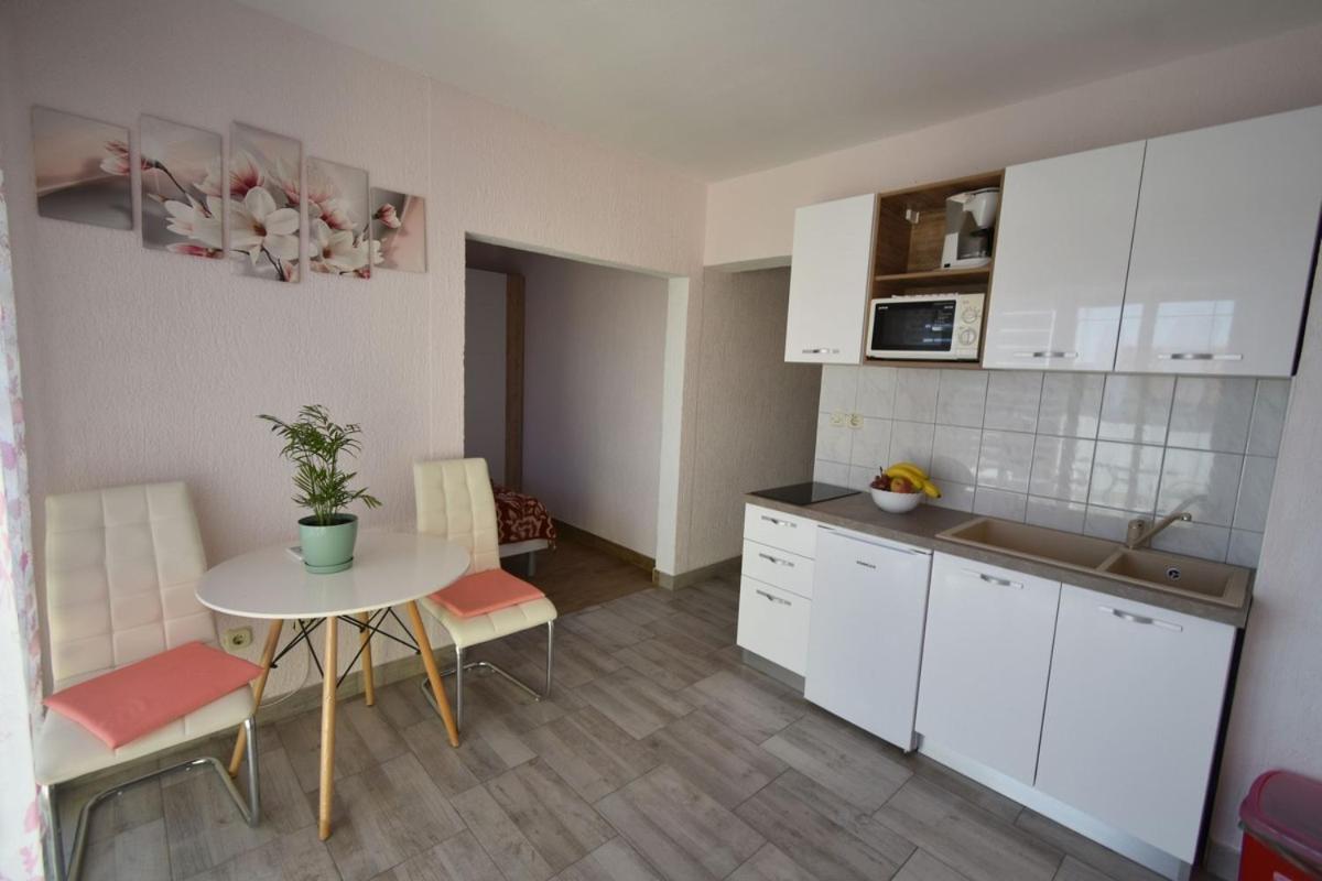 Denjak Apartments Kornić Eksteriør billede